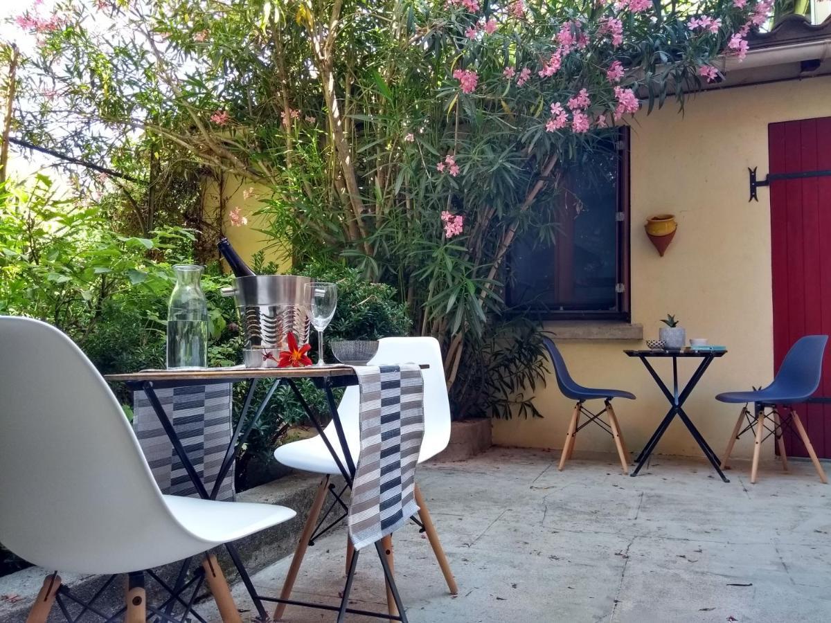 Number15 Guesthouse Каркасон Екстериор снимка